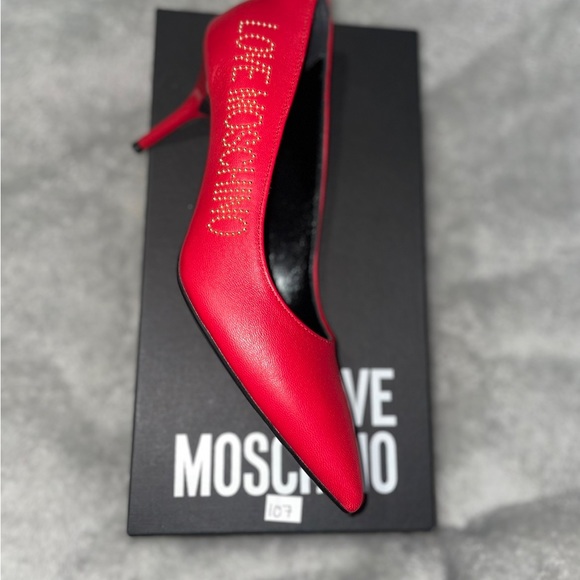 Exclusive NWT Love Moschino Studded Red Mid Heel. Size 8.5 - Picture 2 of 7